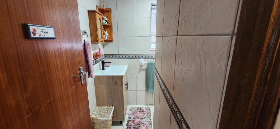 4 Bedroom Property for Sale in Dana Bay Western Cape
